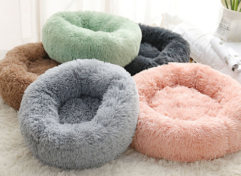 Cozy Round Plush Dog Bed – Soft, Washable & Perfect for Small Dogs